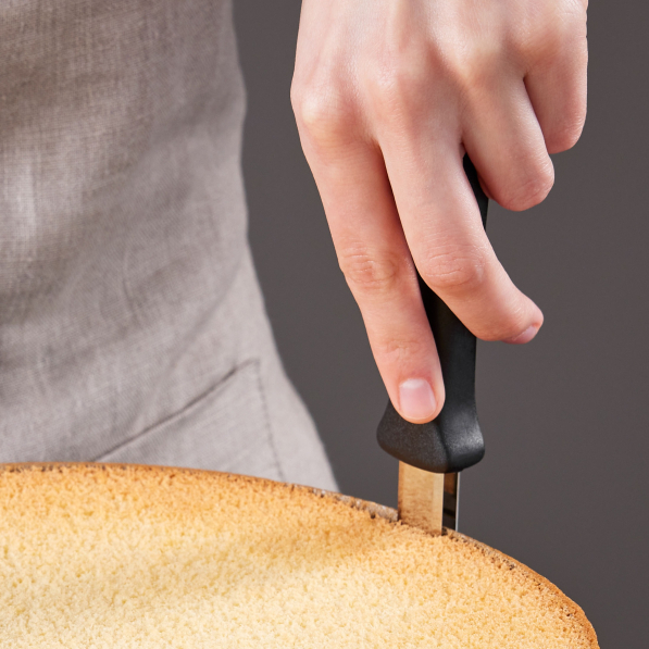 GEFU Tondo 22,3 cm - nóż do wyrównywania brzegów ciasta ze stali nierdzewnej