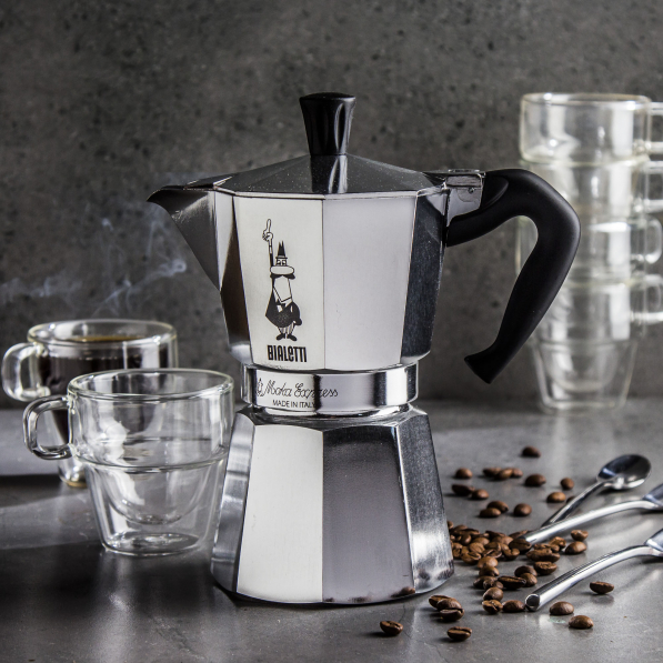 BIALETTI Moka Express na 6 filiżanek espresso (6 tz) - włoska kawiarka aluminiowa ciśnieniowa