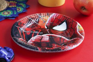 Jednorazowe talerze Spiderman na urodziny dla dziecka