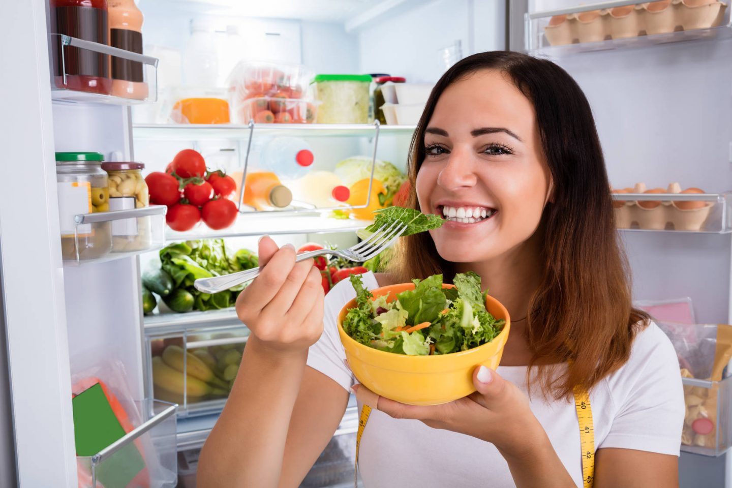 Prawidłowe przechowywanie żywności w lodówce - jak układać jedzenie w lodówce?