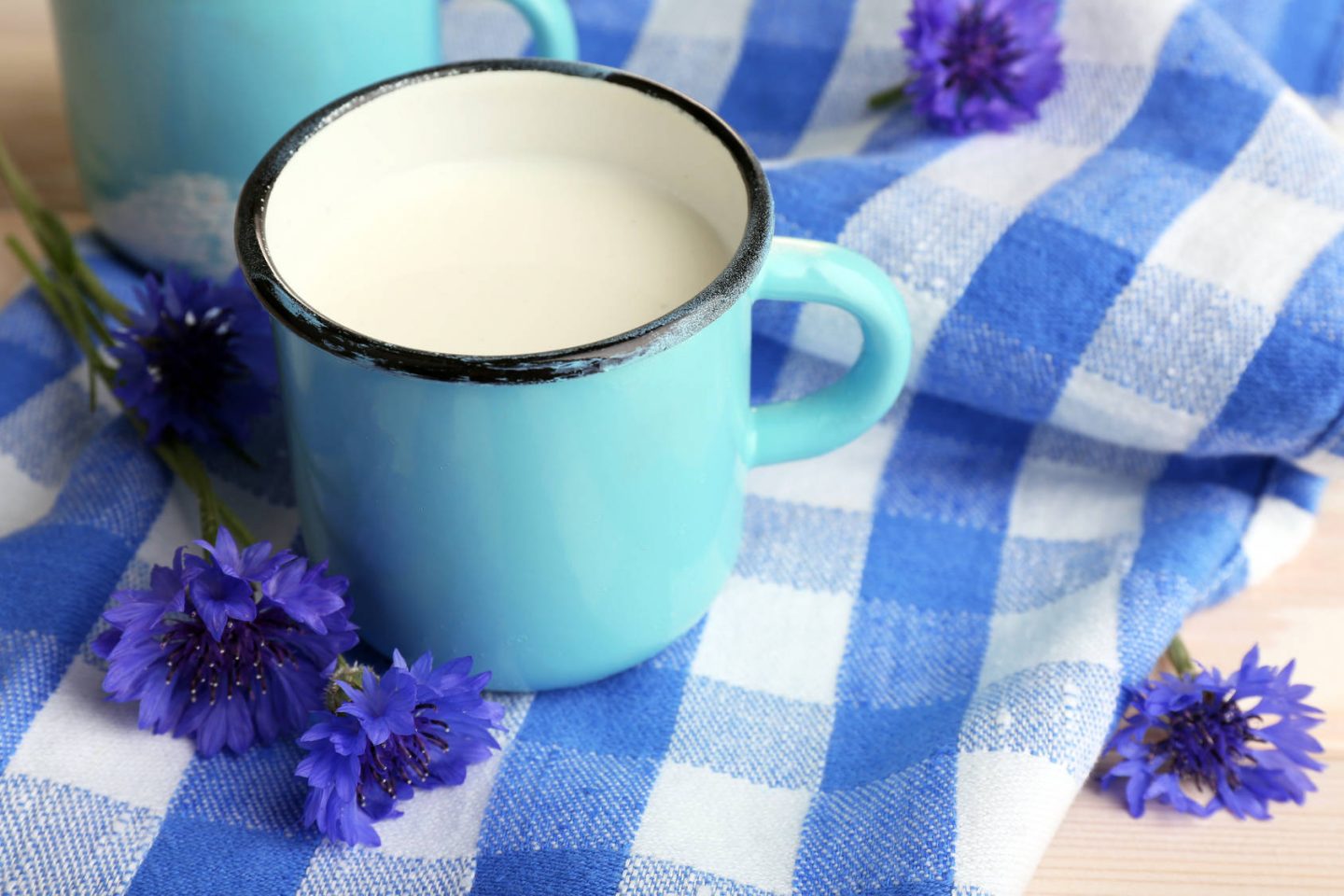 Dlaczego warto pić mleko? – Wartości odżywcze, witaminy i minerały