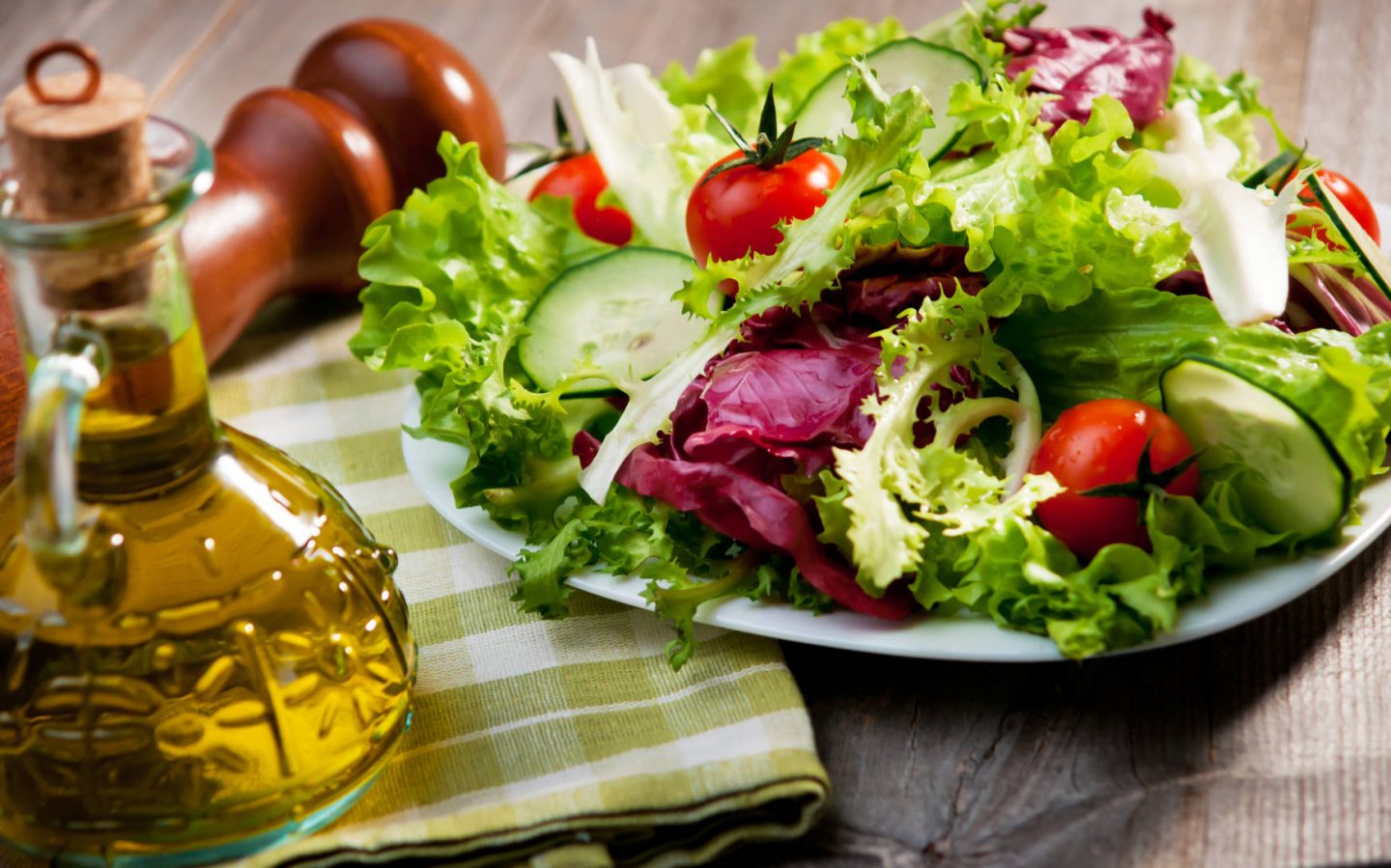 Sałata – kalorie, witaminy i wartości odżywcze