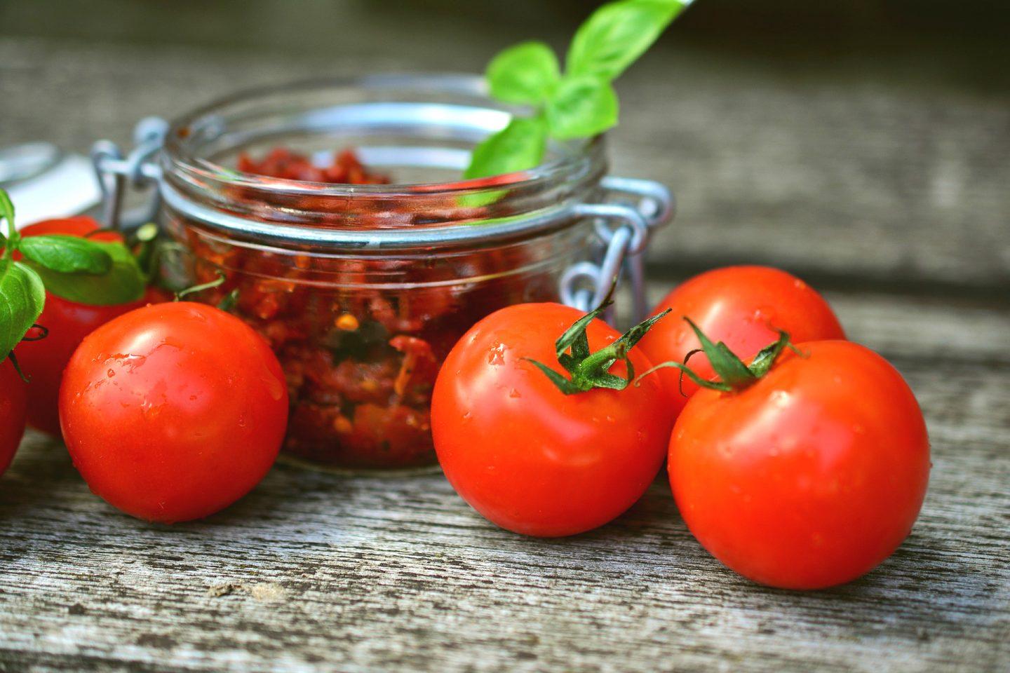 Pasta kanapkowa z suszonych pomidorów i oliwek - przepis