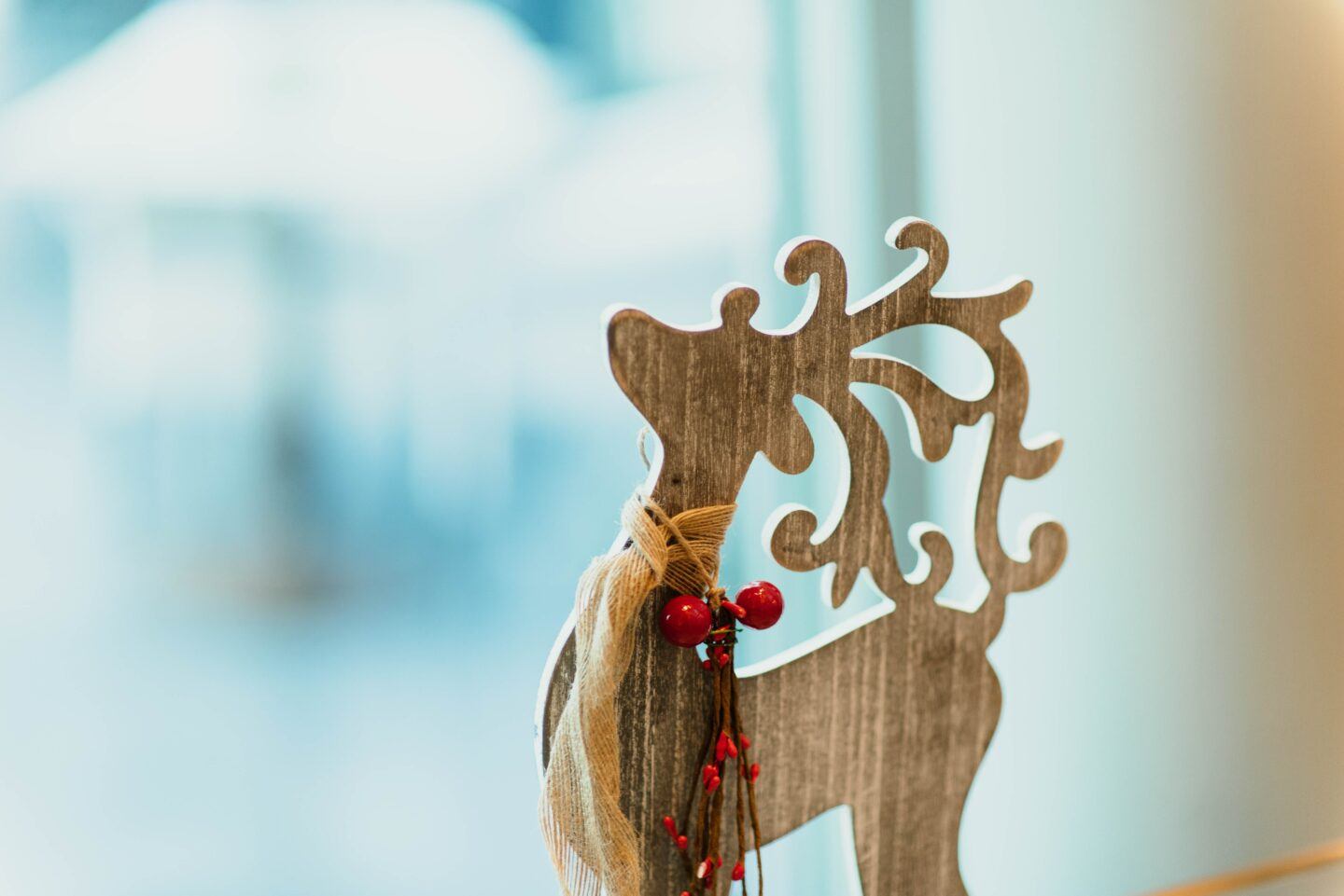 Ozdoby świąteczne bożonarodzeniowe z drewna – przegląd najpiękniejszych