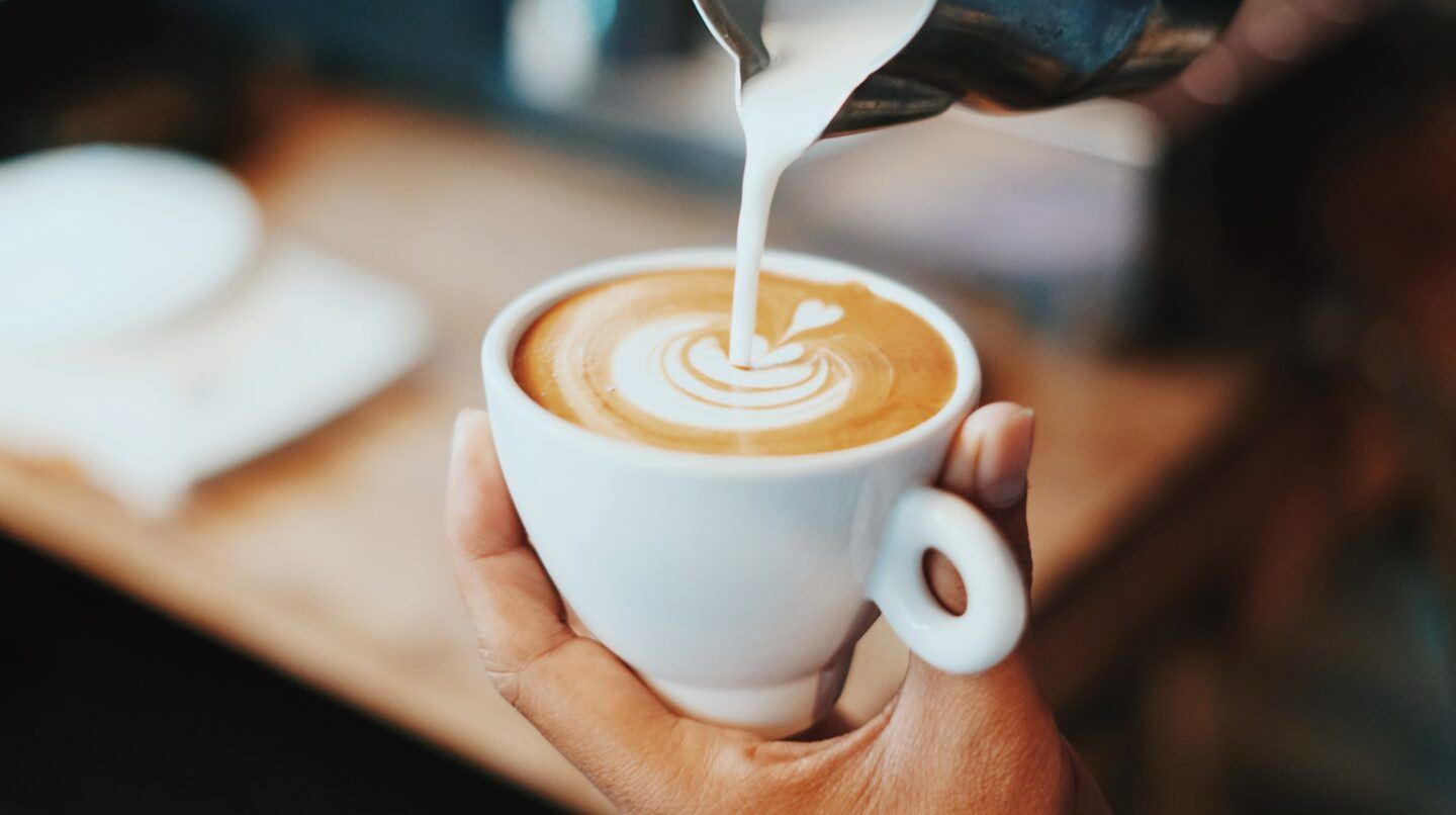 Jak zrobić kawę latte?