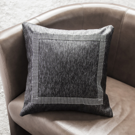 Poszewka na poduszkę dekoracyjna poliestrowa JEDEKA MARGO 921 SILVER CZARNA 40 x 40 cm