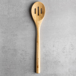 KITCHENAID Classic Bamboo 32,5 cm - łyżka kuchenna drewniana ażurowa