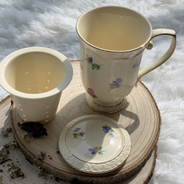 Kubek porcelanowy z zaparzaczem i pokrywką DUO ECRU ENGLAND 450 ml
