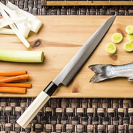 SATAKE Yoshimitsu 21 cm - Nóż Yanagi Sashimi ze stali wysokowęglowej