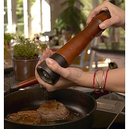 SKEPPSHULT Natural Selection Pepper 27 cm brązowy - młynek do pieprzu drewniany ręczny
