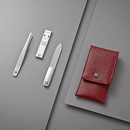 ZWILLING Twinox 4 el. ciemnoczerwony - zestaw do paznokci ze stali nierdzewnej w etui