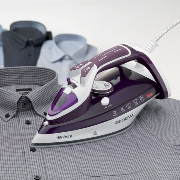 ARIETE Steam Iron 2200 W fioletowe - żelazko parowe z ceramiczną stopą