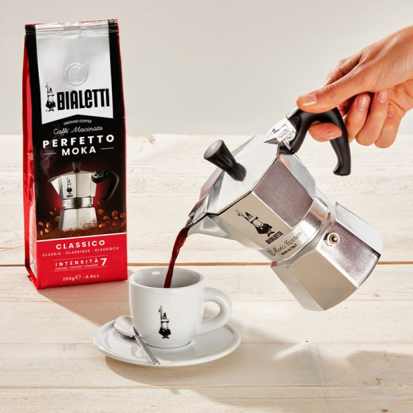 BIALETTI Moka Express na 3 filiżanki espresso (3 tz) - zestaw włoska kawiarka aluminiowa ciśnieniowa z kawą Perfetto Moka Classico 250g
