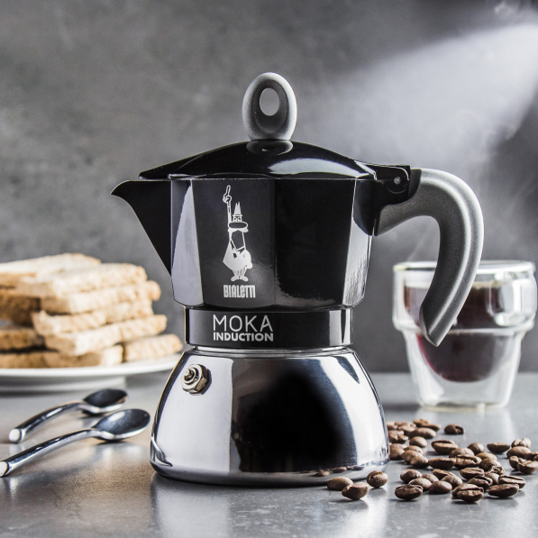 BIALETTI New Moka Induction na 4 filiżanki espresso (4 tz) czarna - kawiarka aluminiowa ciśnieniowa 