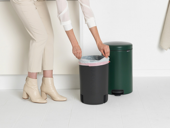 BRABANTIA Bagsy Y 20 l 20 szt. białe – worki na śmieci plastikowe z taśmą