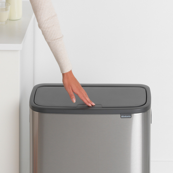 BRABANTIA Touch Bin Bo 2 x 30 l srebrny - kosz do segregacji śmieci ze stali nierdzewnej dwukomorowy