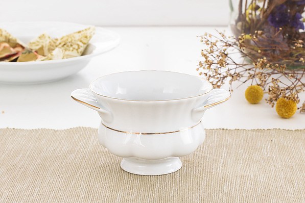 Bulionówka porcelanowa CHODZIEŻ IWONA ZŁOTA LINIA BIAŁA 300 ml