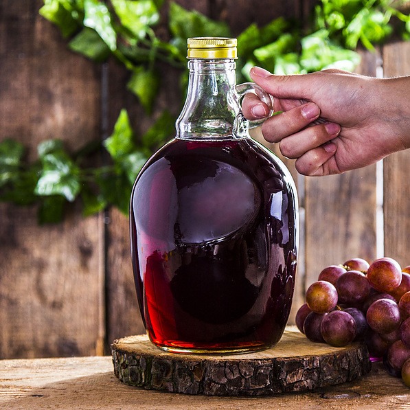 Butelka do nalewek szklana z zakrętką BERYL 1,5 l 