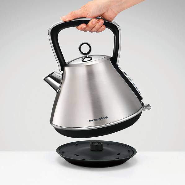 MORPHY RICHARDS Evoke Pyramid 1,5 l srebrny - czajnik elektryczny stalowy