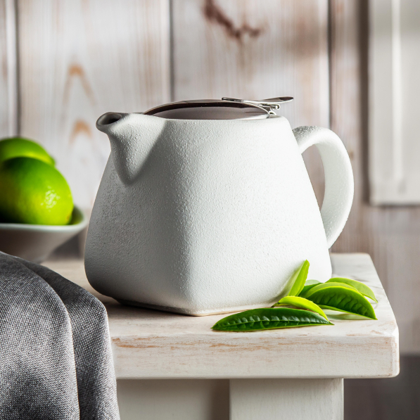 Dzbanek do herbaty ceramiczny z zaparzaczem BELLA FIORE 0,55 l