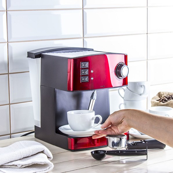 ADLER Swiss Design 850 W czerwony - ekspres do kawy ciśnieniowy plastikowy