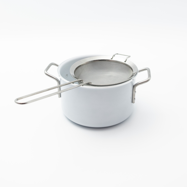 EVA TRIO 18 cm - sitko kuchenne ze stali nierdzewnej