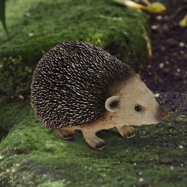 Figurka ogrodowa z polystonu GARDEN HEDGEHOG 13 cm