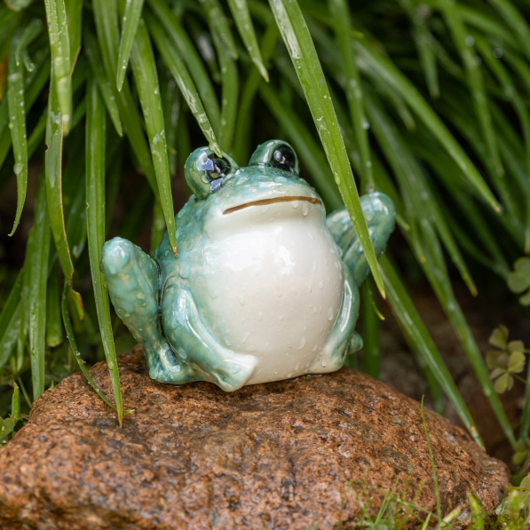 Figurka ogrodowa żaba porcelanowa 9 cm