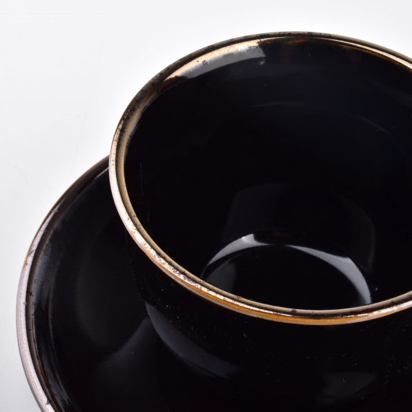 Filiżanka do kawy i herbaty porcelanowa ze spodkiem AFFEK DESIGN CAL CZARNA 280 ml
