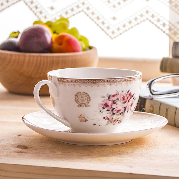Filiżanka do kawy i herbaty porcelanowa ze spodkiem DUO ROMANTIC BIAŁA 250 ml