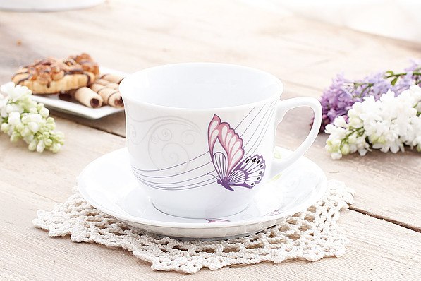 Filiżanka do kawy i herbaty porcelanowa ze spodkiem LUBIANA WIEDEŃ MOTYLE BIAŁA 300 ml