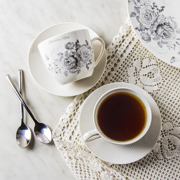 Filiżanki do kawy i herbaty porcelanowe ze spodkami SHABBY ROSE BIAŁE 255 ml 2 szt. 