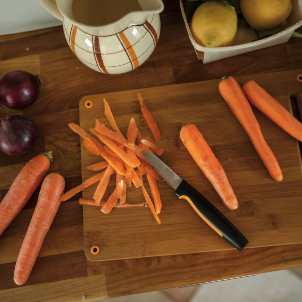 FISKARS Functional Form 7,5 cm czarny - nóż do obierania warzyw i owoców ze stali nierdzewnej