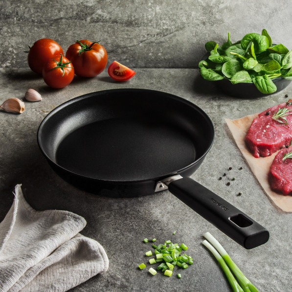 FISKARS Hard Face Optiheat 24 cm czarna - patelnia nieprzywierająca 