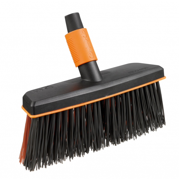 FISKARS QuikFit Yard Broom czarna - szczotka do zamiatania tarasu