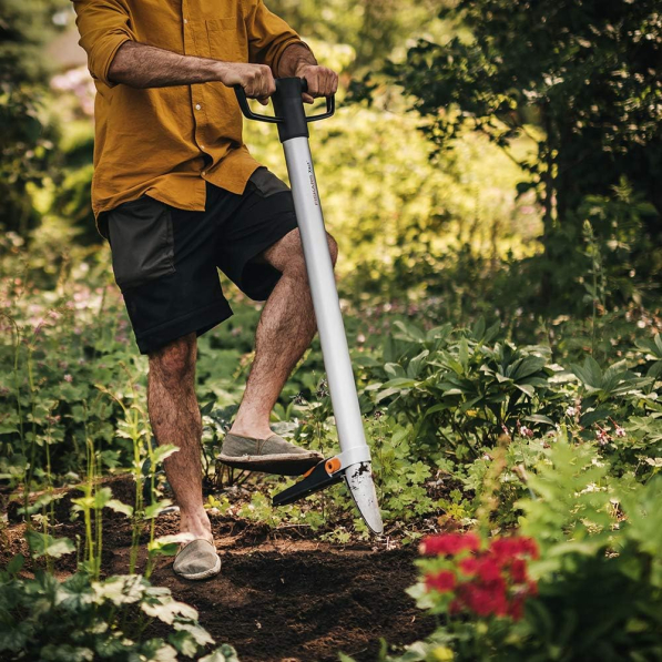 FISKARS Xact Bulb Planter czarna - sadzarka ręczna do cebulek