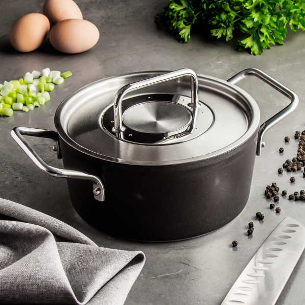 FISSLER Adamant 18 cm - garnek aluminiowy z pokrywką