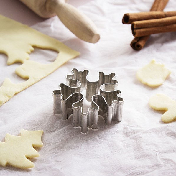 Foremka / Wykrawacz do ciastek metalowy ŚNIEŻYNKA 5 cm