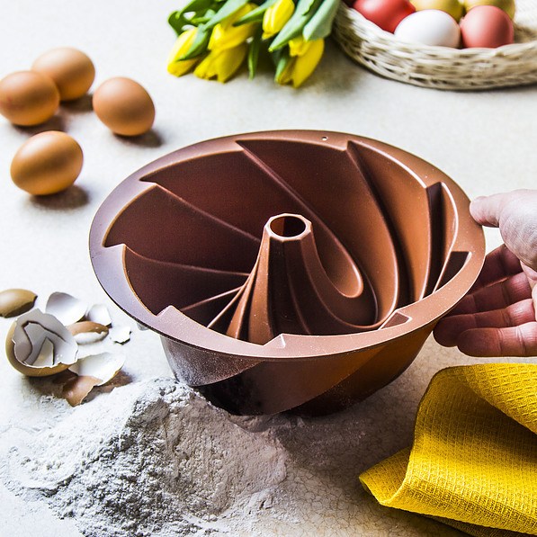 Forma do babki z tuleją silikonowa SILLINIE BABKA KWIAT BRĄZOWA 21,5 cm