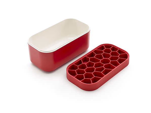 LEKUE Ice Box czerwona - foremka do lodu plastikowa z pojemnikiem