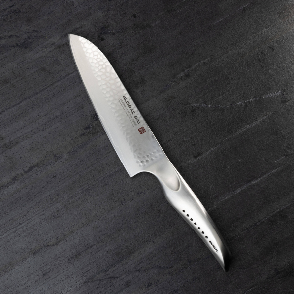 GLOBAL Sai 19 cm - nóż japoński Santoku ze stali nierdzewnej
