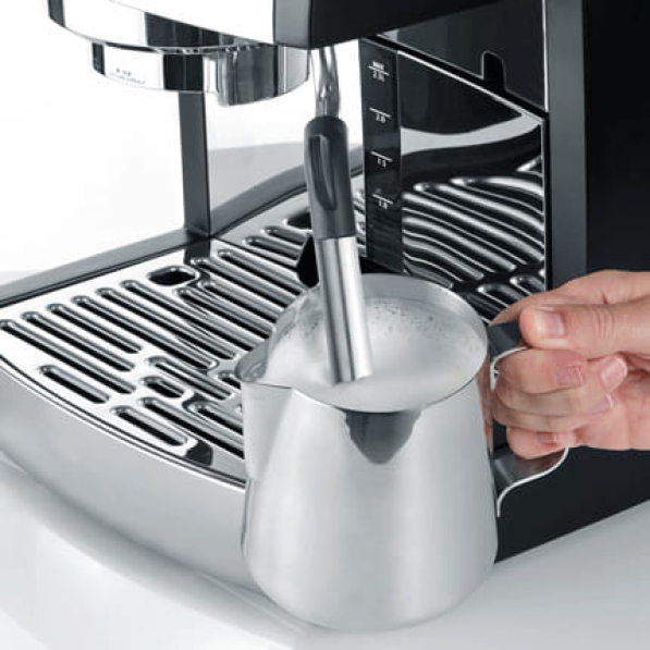 GRAEF Pivalla ES 702 1410 W - ekspres do kawy ciśnieniowy z elektrycznym młynkiem do kawy CM 702