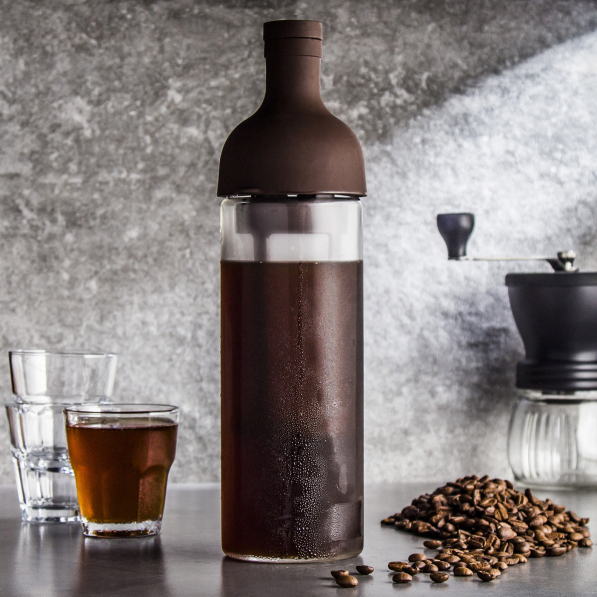 HARIO Filter-In Coffee Bottle 0,75 l brązowa - butelka do zimnej kawy z filtrem szklana