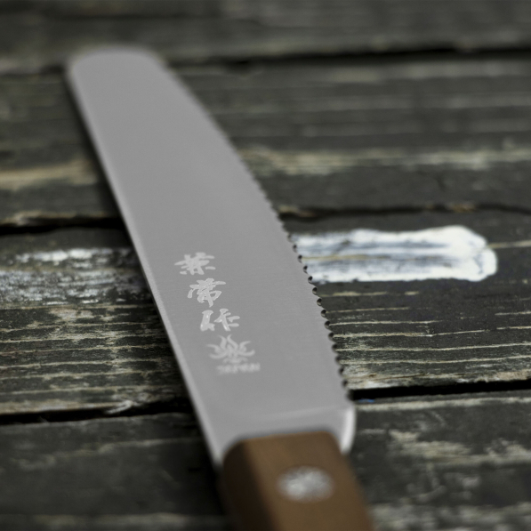 KANETSUNE SEKI 11 cm - japoński nóż kuchenny z ząbkami ze stali nierdzewnej
