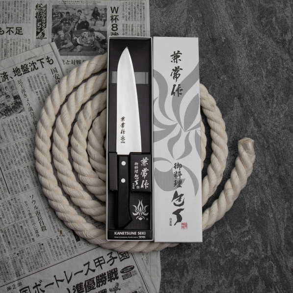 KANETSUNE SEKI 5500 18 cm - japoński nóż szefa kuchni ze stali nierdzewnej