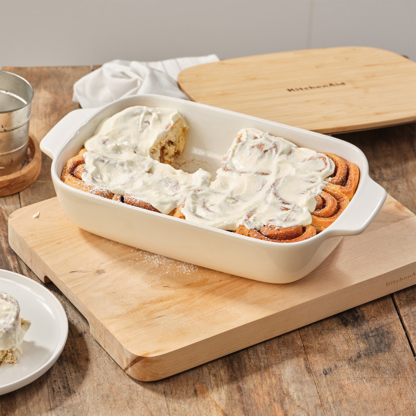 KITCHENAID Almond Cream L 3,8 l - brytfanna ceramiczna z bambusową pokrywką