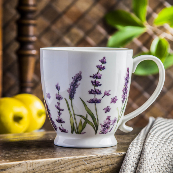 Kubek porcelanowy na stopce DUO CLASSIC LAVENDER BIAŁY 480 ml