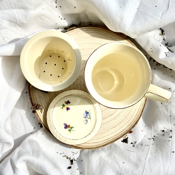 Kubek porcelanowy z zaparzaczem i pokrywką DUO ECRU ENGLAND 450 ml