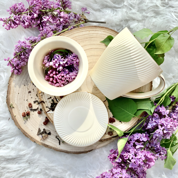 Kubek porcelanowy z zaparzaczem i pokrywką DUO ECRU ICE CREAM 430 ml