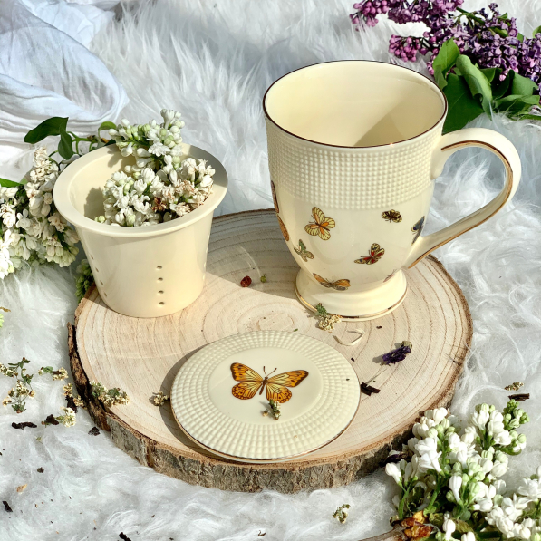 Kubek porcelanowy z zaparzaczem i pokrywką DUO ECRU MOTYLKI 400 ml